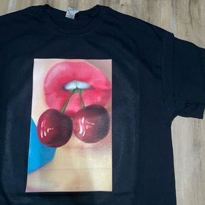 Tshirt cherry lips